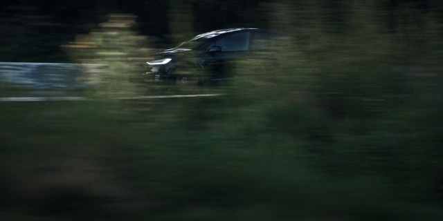 Video Reference: Water, Automotive lighting, Vehicle, Asphalt, Automotive tire, Headlamp, Road surface, Car, Grass, Windshield