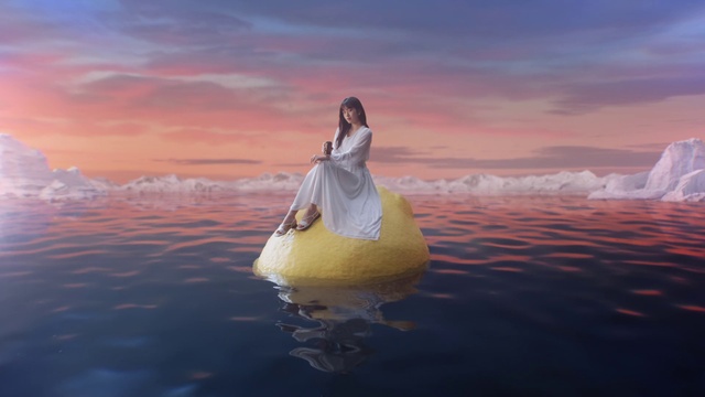 Video Reference: Cloud, Sky, Water, Ecoregion, People in nature, Flash photography, Happy, Landscape, Horizon, Dusk