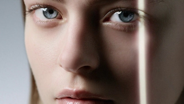 Video Reference: Forehead, Nose, Cheek, Skin, Lip, Colorfulness, Eyelash, Mouth, Smile, Organ