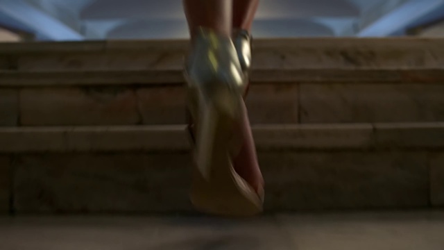 Video Reference: Waist, Knee, Wood, Window, Thigh, Flooring, Sportswear, Hardwood, Human leg, Elbow