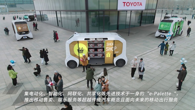 Video Reference: Photograph, Tire, Motor vehicle, Vehicle, Wheel, Automotive tire, Asphalt, Automotive design, Urban design, City