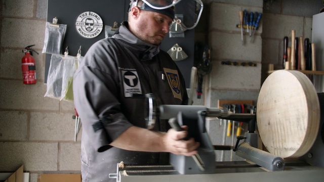 Video Reference: Workwear, Cooking, Engineering, Gas, Kitchen, Machine, Service, Job, Room, Eyewear