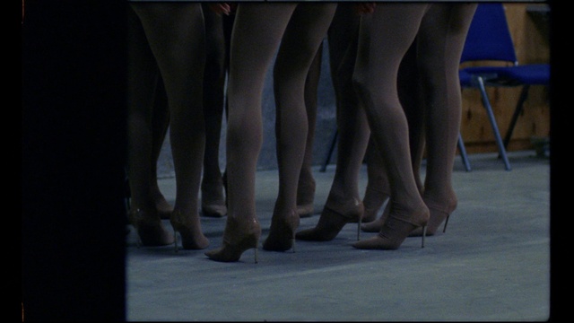 Video Reference: Gesture, Knee, Calf, Thigh, Foot, Art, Human leg, Barefoot, Ballet shoe, Event