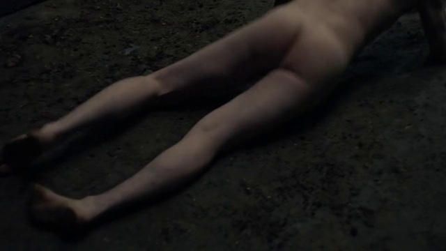 Video Reference: Gesture, Knee, Thigh, Elbow, Calf, Barefoot, Foot, Nail, Human leg, Toe