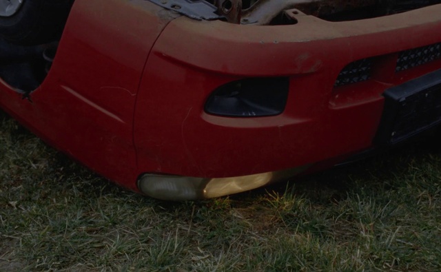 Video Reference: Automotive lighting, Vehicle, Car, Hood, Vehicle registration plate, Motor vehicle, Plant, Bumper, Grille, Automotive tail & brake light