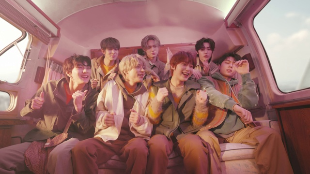 Video Reference: Smile, Shirt, Vehicle, Fun, People, Leisure, Air travel, Event, Travel, Team