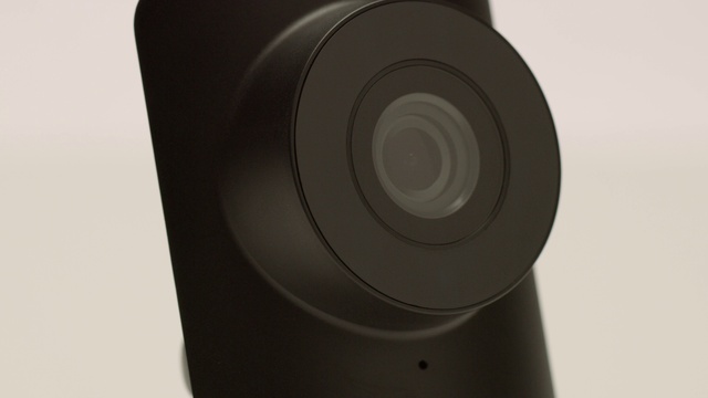 Video Reference: Communication Device, Gadget, Audio equipment, Camera accessory, Drinkware, Output device, Cylinder, Circle, Loudspeaker, Multimedia