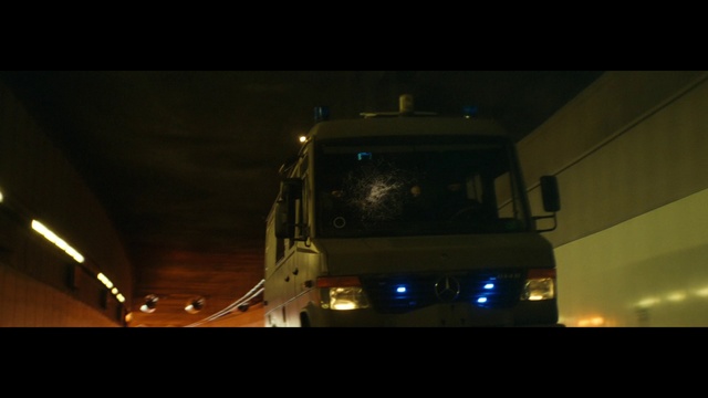 Video Reference: Automotive lighting, Vehicle, Electricity, Window, Headlamp, Rolling, Automotive exterior, Tire, Gas, Tints and shades