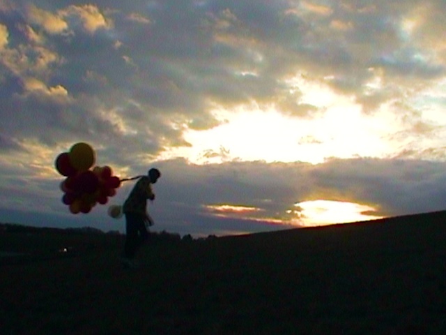 Video Reference: Cloud, Sky, People in nature, Gesture, Happy, Flash photography, Balloon, Landscape, Cumulus, Astronomical object