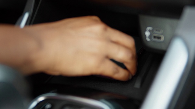 Video Reference: Hand, Hood, Automotive tire, Gesture, Motor vehicle, Finger, Automotive design, Automotive mirror, Vehicle door, Steering wheel