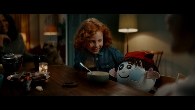 Video Reference: Smile, Tableware, Table, Flash photography, Happy, Fun, Coffee cup, Sitting, Animation, Conversation