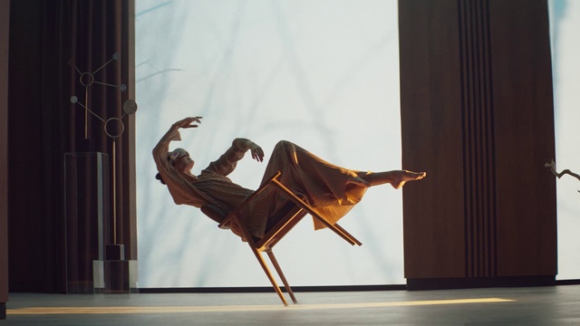 Video Reference: Athletic dance move, Dance, Entertainment, Performing arts, Choreography, Art, B-boying, Curtain, Event, Balance