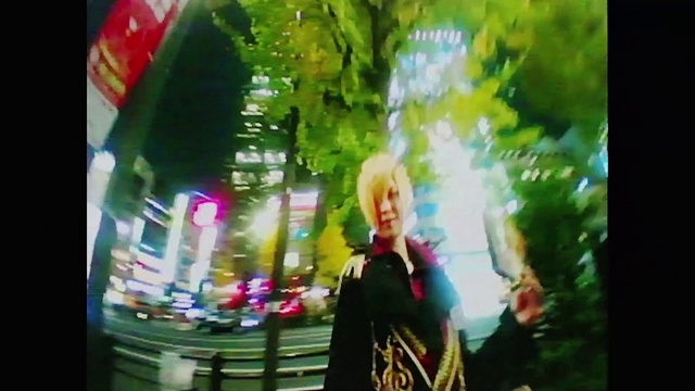 Video Reference: Plant, Music, Magenta, Technology, Event, Fun, City, Display device, Entertainment, Leisure