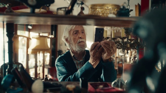 Video Reference: Barware, Tableware, Beard, Event, Hat, Room, Fun, Eyewear, Glass, Street