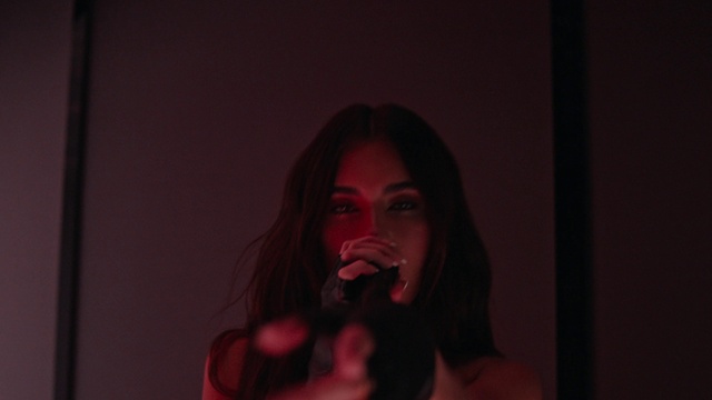 Video Reference: Nose, Lip, Microphone, Eyebrow, Eyelash, Flash photography, Jaw, Gesture, Performing arts, Audio equipment