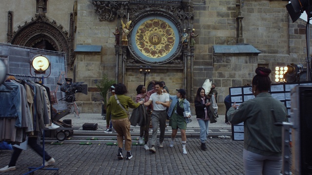 Video Reference: Infrastructure, Window, Shorts, Building, Public space, City, Facade, Travel, Urban area, Leisure