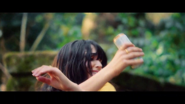 Video Reference: Hand, People in nature, Human body, Flash photography, Eyelash, Happy, Gesture, Grass, Thumb, Black hair