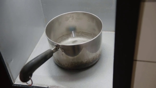 Video Reference: Tableware, Kitchen utensil, Dishware, Drinkware, Serveware, Cutlery, Cookware and bakeware, Bowl, Drink, Mixing bowl