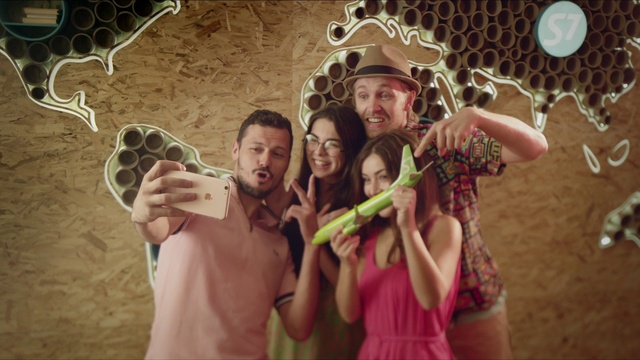 Video Reference: Smile, Hat, Human, Flash photography, Sun hat, Happy, Gesture, Finger, Cool, Headgear