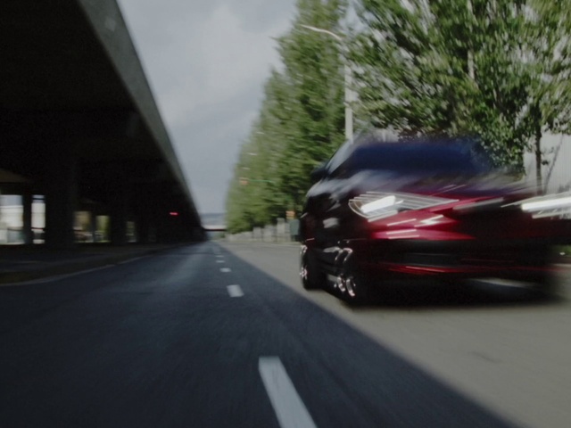 Video Reference: Automotive tail & brake light, Vehicle, Vehicle registration plate, Car, Automotive lighting, Automotive tire, Wheel, Motor vehicle, Hood, Tire