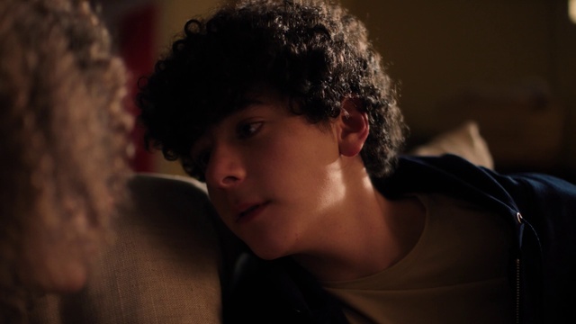 Video Reference: Nose, Eyebrow, Flash photography, Jheri curl, Black hair, Audio equipment, Event, Entertainment, Darkness, Midnight