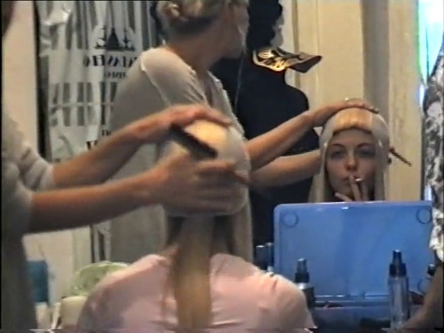 Video Reference: Muscle, Sleeve, Gesture, Eyewear, Hat, Thumb, Wrist, Event, Elbow, Fun