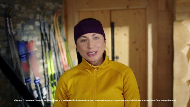 Video Reference: Smile, Sleeve, Cap, Happy, T-shirt, Wood, Magenta, Electric blue, Fashion design, Room