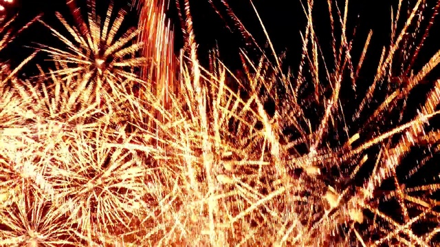 Video Reference: Fireworks, Nature, Organism, Line, Celebrating, Midnight, Technology, Space, Event, Recreation