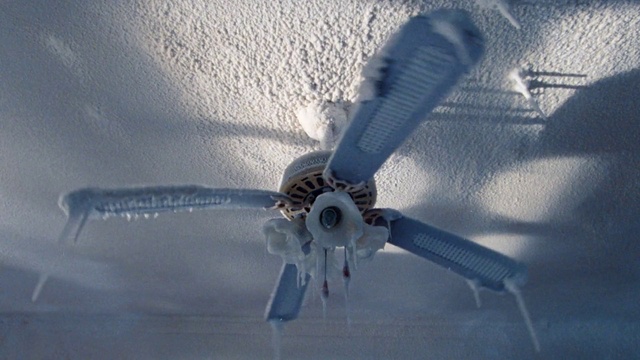 Video Reference: Hood, Ceiling fan, Rim, Mechanical fan, Propeller, Gas, Automotive wheel system, Tints and shades, Electric blue, Circle