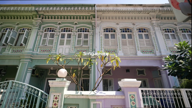 Video Reference: Window, Building, Neighbourhood, Residential area, Sky, Facade, City, Metropolitan area, Mixed-use, Urban area