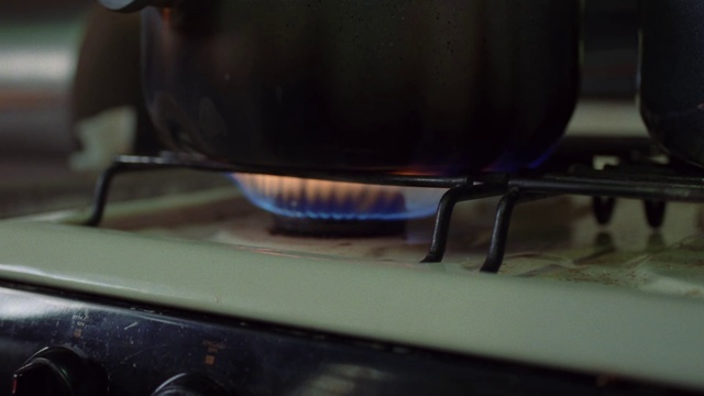 Video Reference: Hood, Automotive lighting, Audio equipment, Electrical wiring, Bumper, Automotive exterior, Gas, Cable, Auto part, Wire