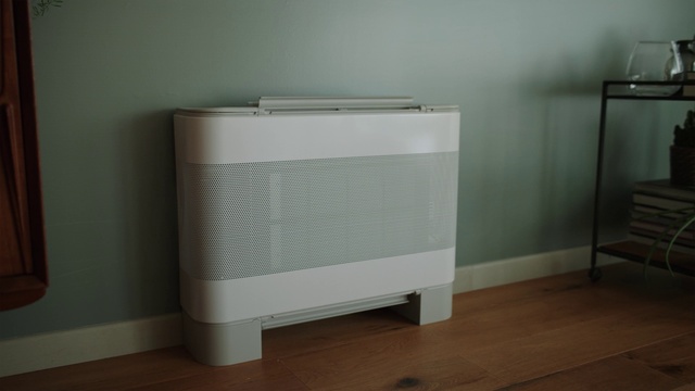 Video Reference: Rectangle, Wood, Gas, Flooring, Composite material, Hardwood, Event, Major appliance, Plywood, Aluminium