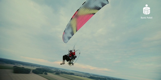 Video Reference: Sky, Cloud, Travel, Air travel, Windsports, Parachuting, Wind, Recreation, Sports, Cumulus