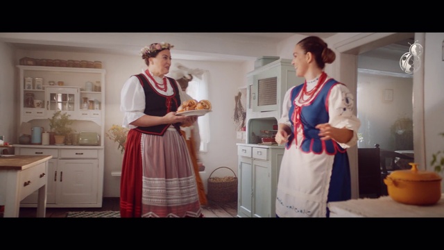 Video Reference: Shoulder, Cabinetry, Sleeve, Apron, Fashion design, Event, Drawer, Kitchen, Cooking, Room