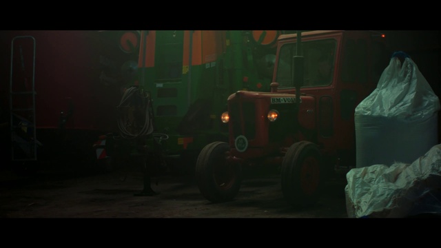 Video Reference: Tire, Automotive lighting, Automotive tire, Motor vehicle, Vehicle, Wheel, Entertainment, Automotive design, Car, Truck