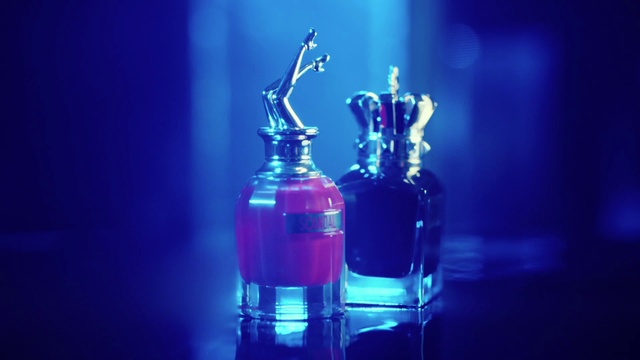 Video Reference: Liquid, Drinkware, Bottle, Water bottle, Purple, Fluid, Glass bottle, Plastic bottle, Violet, Automotive lighting