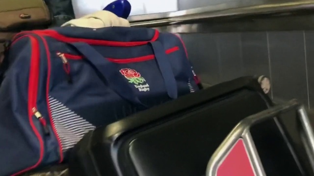 Video Reference: Sleeve, Automotive design, Bag, Travel, Motor vehicle, Comfort, Fixture, Electric blue, Personal protective equipment, Sportswear