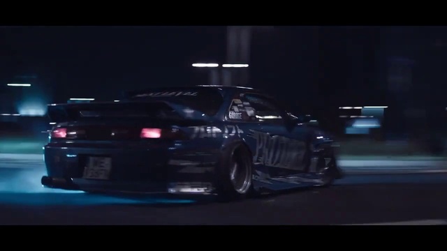 Video Reference: Tire, Wheel, Vehicle, Car, Automotive tail & brake light, Automotive tire, Automotive lighting, Bumper, Automotive design, Alloy wheel