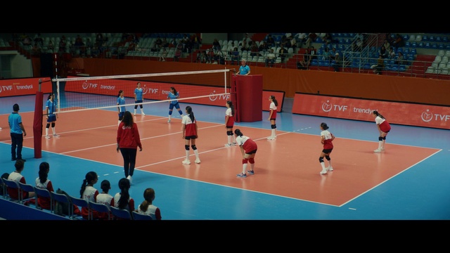 Video Reference: Volleyball net, Sports equipment, Active shorts, Volleyball, Net sports, Knee pad, Field house, Volleyball player, Volleyball, Player