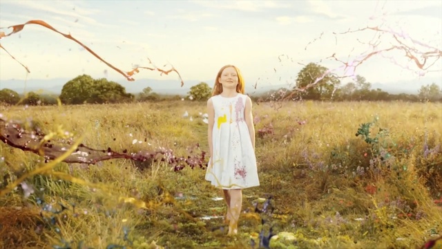 Video Reference: Plant, Cloud, Sky, People in nature, Nature, Smile, Happy, Flash photography, Natural landscape, Dress