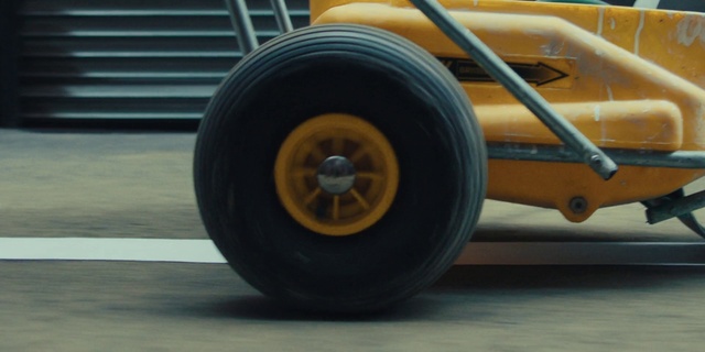 Video Reference: Tire, Wheel, Aircraft, Automotive tire, Tread, Motor vehicle, Airplane, Synthetic rubber, Vehicle, Alloy wheel