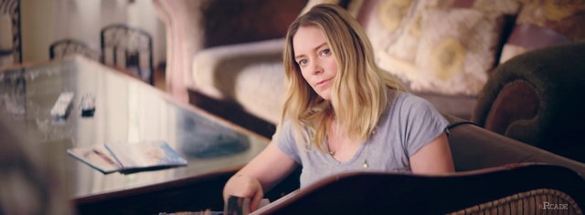 Video Reference: Hairstyle, Facial expression, Human, Flash photography, Happy, Fun, Street fashion, Long hair, Layered hair, Sitting