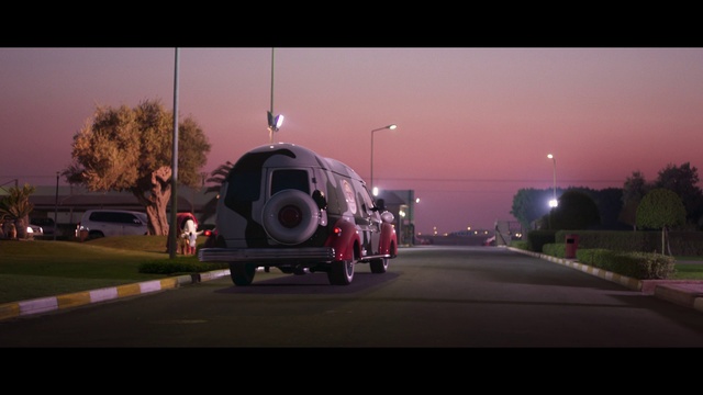 Video Reference: Tire, Sky, Wheel, Car, Vehicle, Automotive lighting, Motor vehicle, Plant, Street light, Automotive design