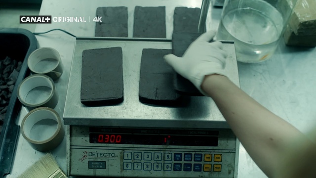 Video Reference: Scale, Home appliance, Kitchen appliance, Major appliance, Gas, Service, Electronic device, Serveware, Display device, Technology