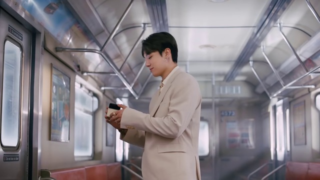 Video Reference: Dress shirt, Sleeve, Collar, Blazer, White-collar worker, Event, Formal wear, Job, Ceiling, Display device