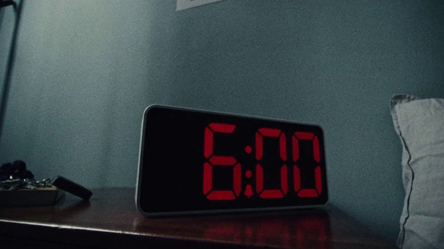 Video Reference: Font, Gas, Display device, Clock, Alarm clock, Auto part, Number, Signage, Rectangle, Electronic signage