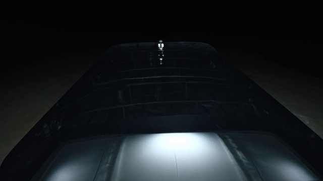 Video Reference: Automotive lighting, Window, Fixture, Building, Tints and shades, Automotive design, Composite material, Rectangle, Symmetry, Electric blue