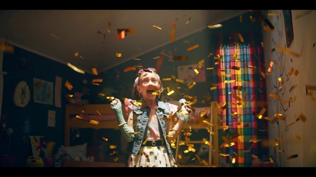 Video Reference: Microphone, Entertainment, Artist, Art, Performing arts, Music artist, Fun, Event, Display device, Performance art