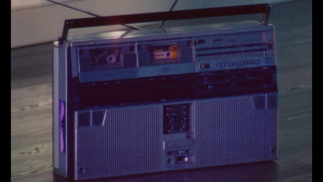 Video Reference: Gas, Audio equipment, Electric blue, Machine, Display device, Temperature, Electronic engineering, Radio