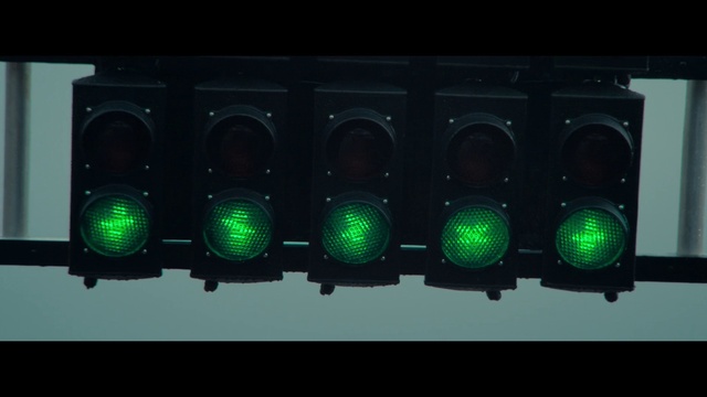 Video Reference: Automotive lighting, Traffic light, Visual effect lighting, signaling device, Gas, Electricity, Circle, Electric blue, Neon, Symmetry